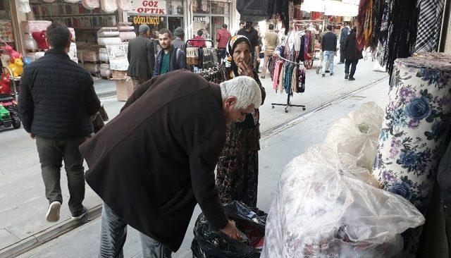 Hayırsever Esnaftan Askıda Namazlık Uygulaması