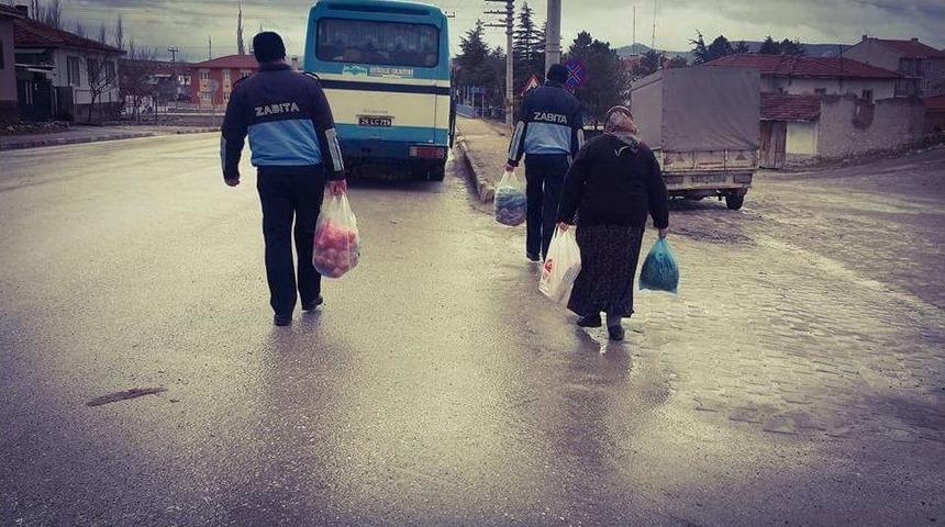 Hem Pazarı Denetlediler, Hem De Yaşlılara Hizmet Ettiler