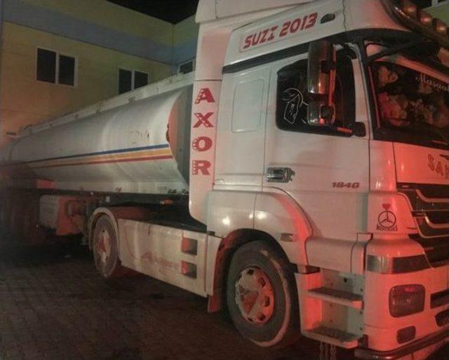Denizli&rsquo;de 8 Bin 50 Litre Ka&ccedil;ak Akaryakıt Ele Ge&ccedil;irildi 1