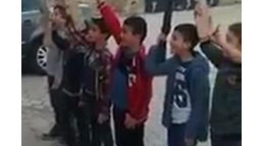 Sivaslı Miniklerden Komando Andı