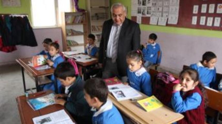 Milli Eğitim M&uuml;d&uuml;r&uuml; Ağdoğdu&rsquo;dan Okul Ziyareti