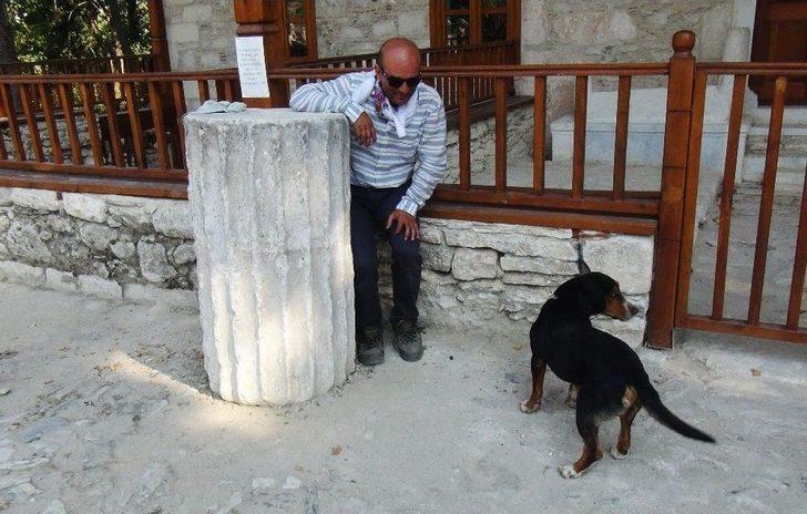 600 Yıllık ’sadaka Taşı’ Hayvanlara Umut Oldu G1