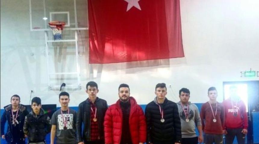 Pazarlar Anadolu Lisesi&rsquo;nin G&uuml;reş Başarısı
