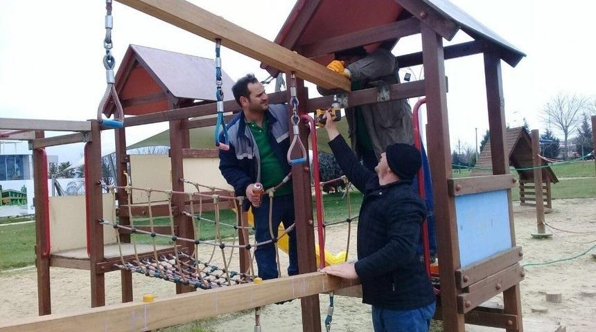 Sekapark&rsquo;taki Oyun Gruplarının Tadilatı Yapılıyor