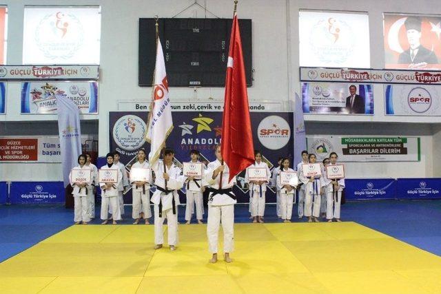 Analig Judo M&uuml;sabakaları Sona Erdi 1