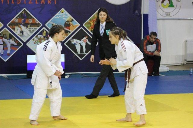 Analig Judo M&uuml;sabakaları Sona Erdi 2