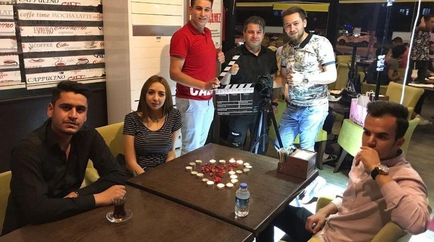 Gen&ccedil; Oyunculardan Kan Bağışı