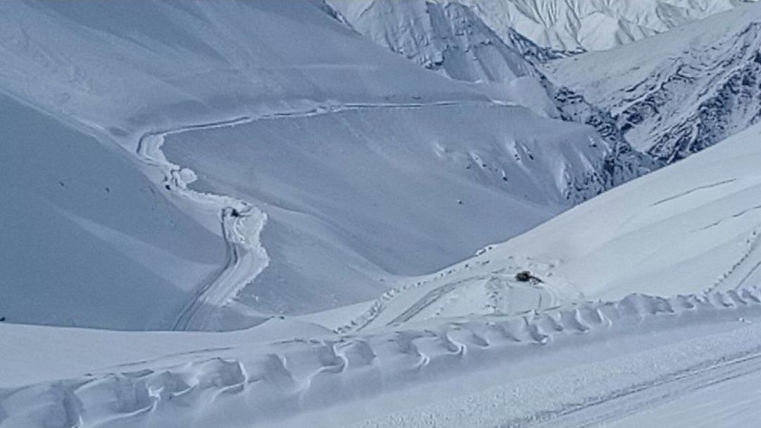 Bah&ccedil;esaray Yolunda Karla M&uuml;cadele