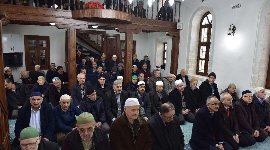 Yenilenen Tarih&icirc; Cami İbadete A&ccedil;ıldı