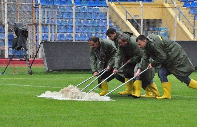 Yarıda Kalan Adana Demirspor - İstanbulspor Karşılaşması Oynanacak