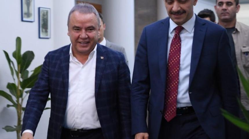 Başkan Böcek’ten Ulucan’a Ziyaret