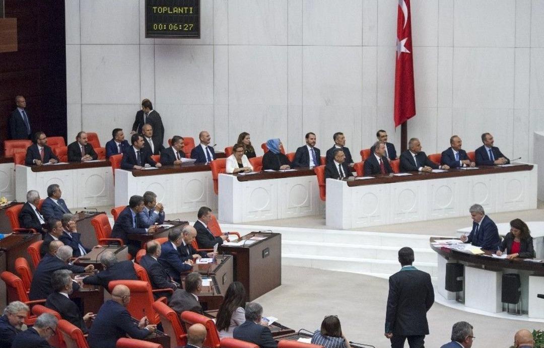 Yeni Kabine &Uuml;yeleri Yemin Etti