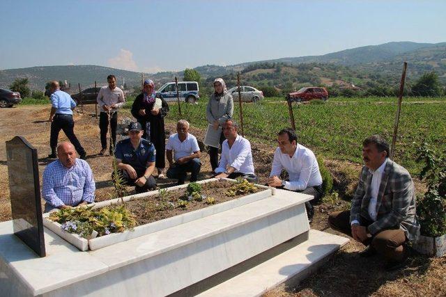 Kepsut’ta Şehit Mezarları Ziyaret Edildi