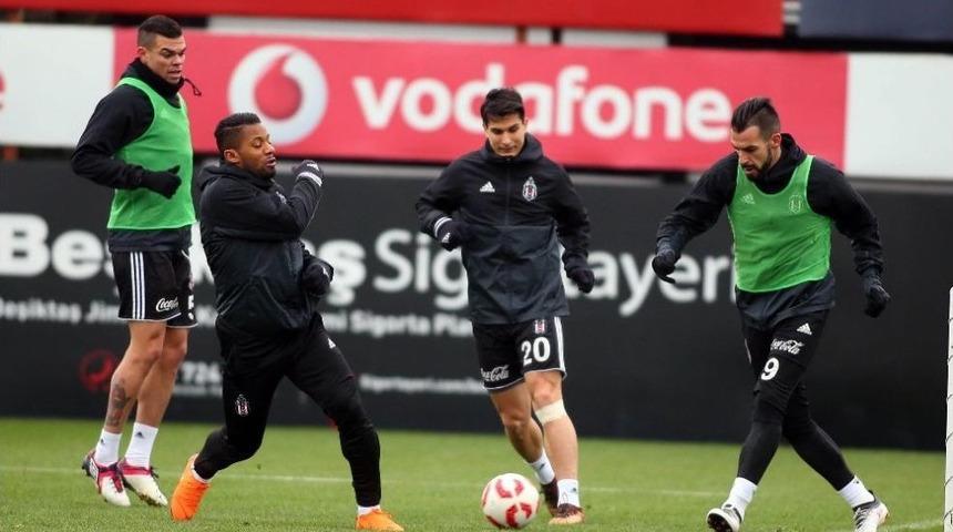 Beşiktaş, Fenerbah&ccedil;e Hazırlıklarına Başladı