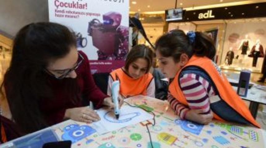 Minikler Kendi Robotlarını Tasarlayacak