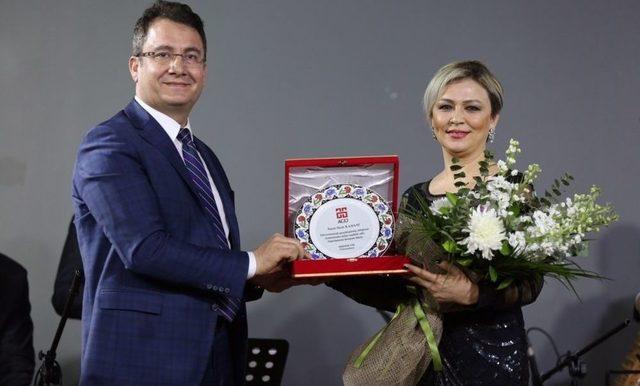 Trt Sanatçıları Agü’de Konser Verdi