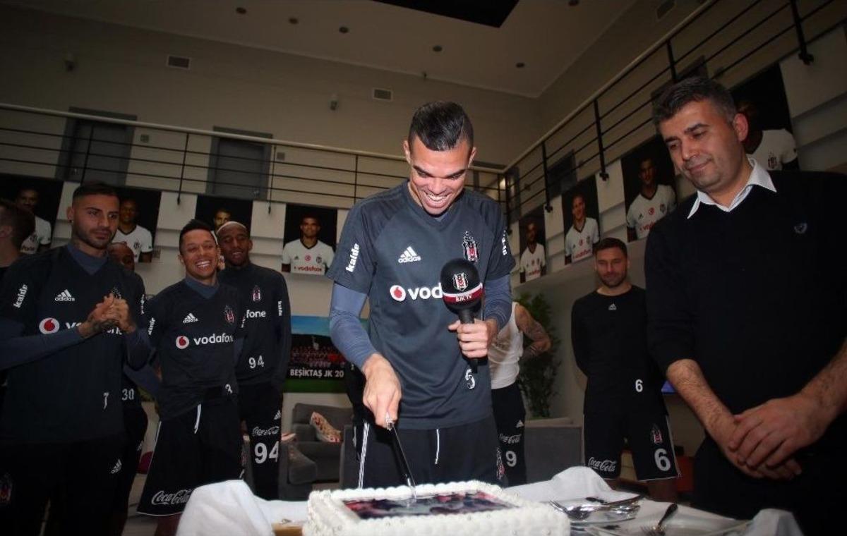 Pepe&rsquo;nin Doğum G&uuml;n&uuml; Kutlandı
