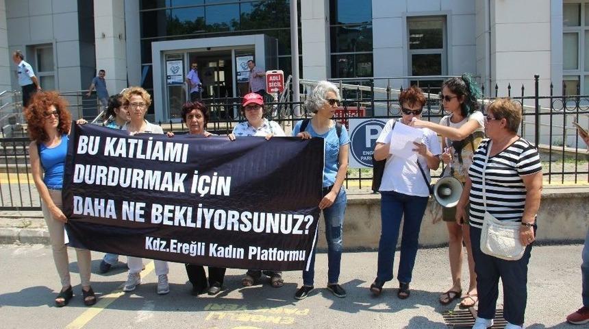 Boşanmak İstediği Kocasından Şiddet G&ouml;ren Kadına Destek Eylemi