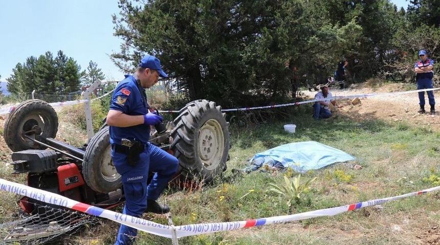 Burdur&rsquo;da Trafik Kazası: 2 &Ouml;l&uuml;
