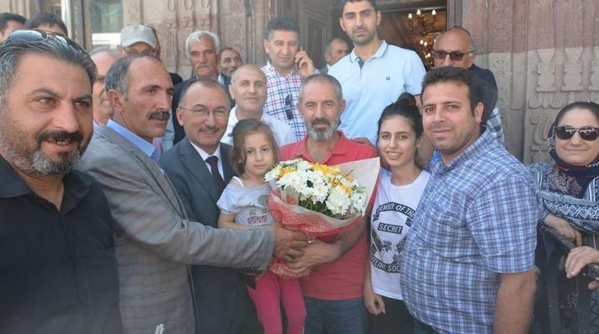 Başkan Köksoy, İstanbul’da Yaşayan Köylüleriyle Ardahan Tarihi Kongre Binası’nda Bir Araya Geldi