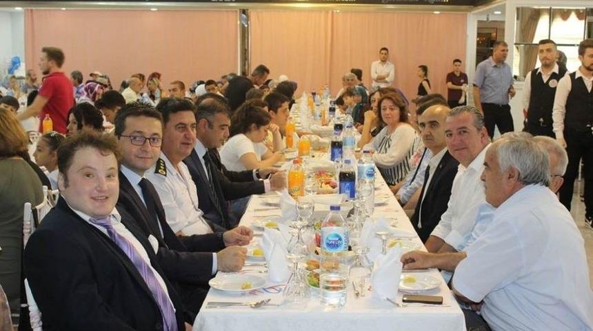 Bartın Valiliği’nden Vatandaşlar Onuruna Yemek