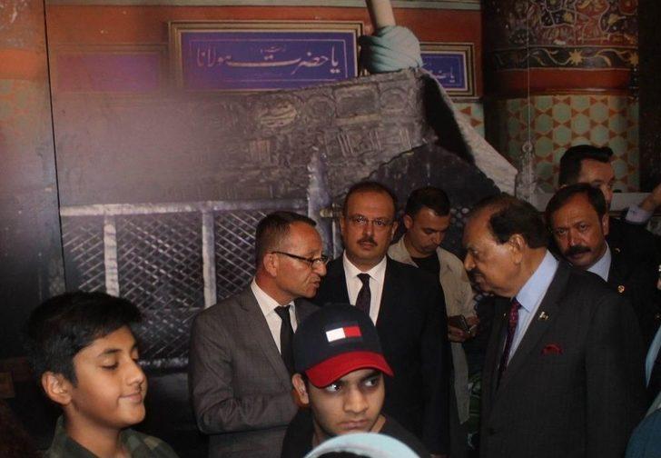 Pakistan Cumhurbaşkanı Hüseyin, Mevlana Hazretlerinin Türbesini Ziyaret Etti G3
