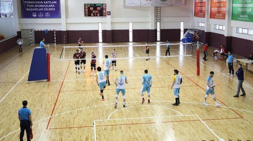 Haliliye Voleybol Evinde Galip