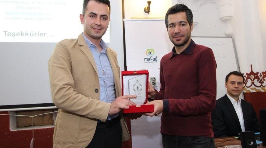 Bostanoğlu, Manisa’da Fotoğrafı Anlattı