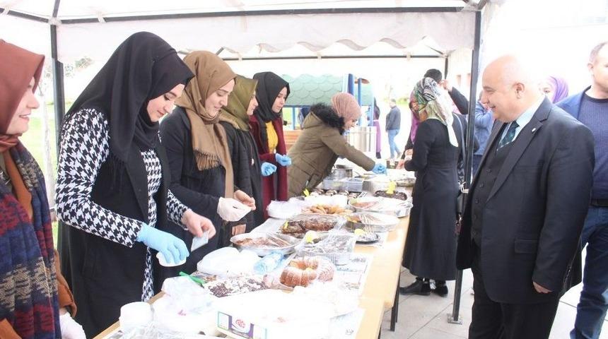 Mehmet&ccedil;ik İ&ccedil;in Kermes D&uuml;zenlendi
