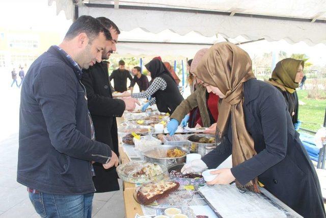 Mehmetçik İçin Kermes Düzenlendi