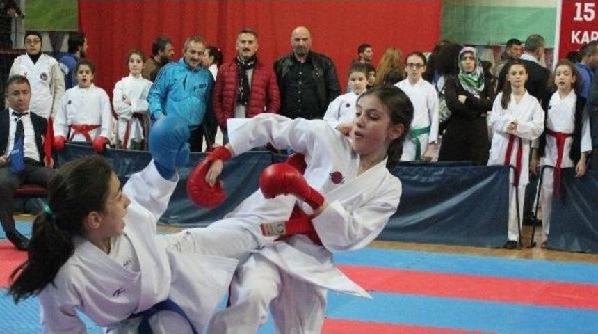 Karatede Trabzon Ve Giresunlu Sporculardan Madalyalara Ambargo