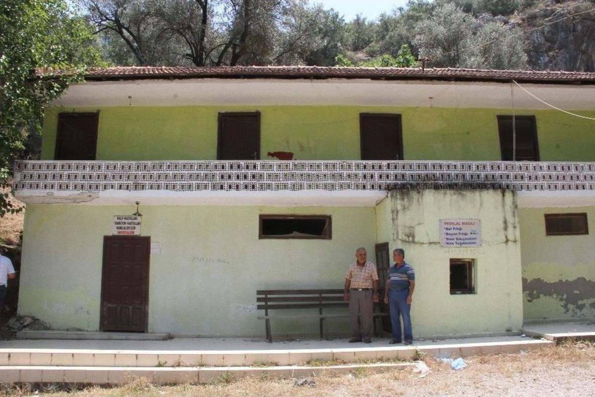 Seydikemerliler Kaplıcanın Yeniden A&ccedil;ılmasını Bekliyor