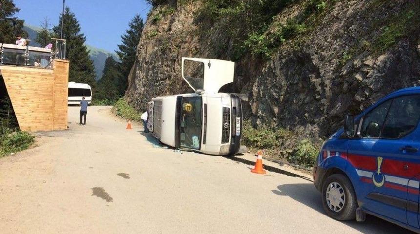 Uzung&ouml;l&rsquo;de Kaza: 3 Yaralı