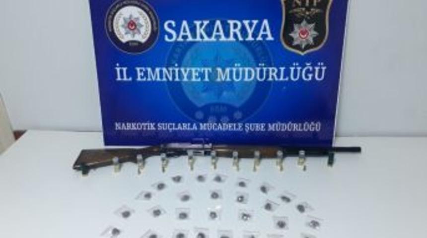 Sakarya’da Bir Şahıstan Satışa Hazır Esrar Maddesi Ele Geçirildi
