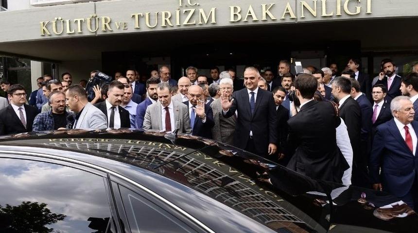 K&uuml;lt&uuml;r Ve Turizm Bakanı Ersoy: &ldquo;yeni D&ouml;nemin &Ouml;ncelikli Sekt&ouml;r&uuml; Turizm Olacak&rdquo;