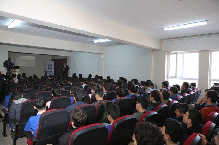 Başkan Büyükkılıç, Somuncu Baba İmam Hatip Lisesinde G2