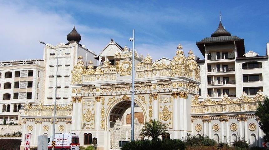 İflas Eden D&uuml;nyaca &Uuml;nl&uuml; Otel İ&ccedil;in Titanic Devrede