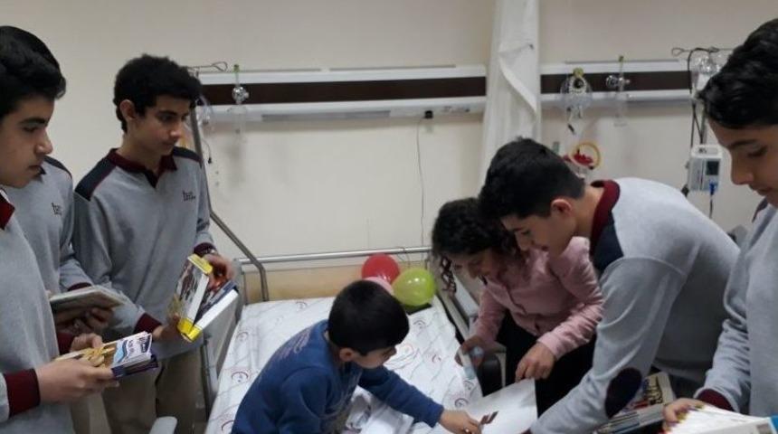 İmam Hatipliler İyilikte Yarışıyor