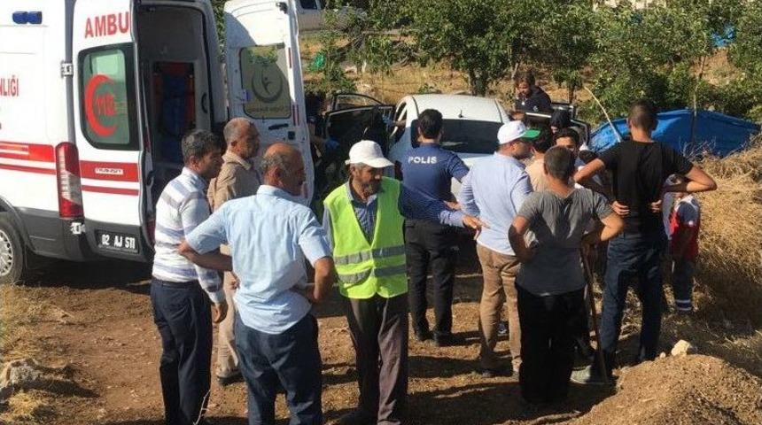 G&ouml;lbaşı İl&ccedil;esinde Otomobil Şarampole U&ccedil;tu