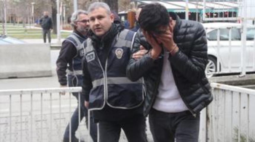 Teyp Hırsızları Adliyeye Sevk Edildi