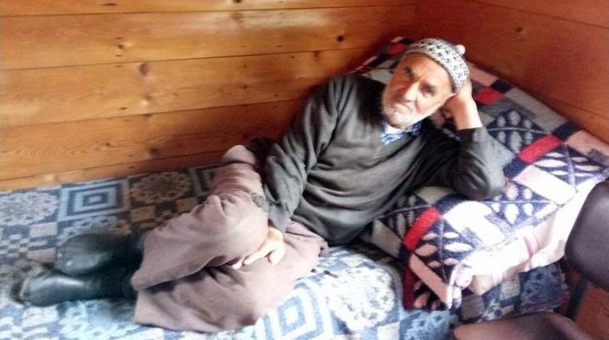 Devrilen Trakt&ouml;r&uuml;n Altında Kalan Yaşlı Adam Hayatını Kaybetti