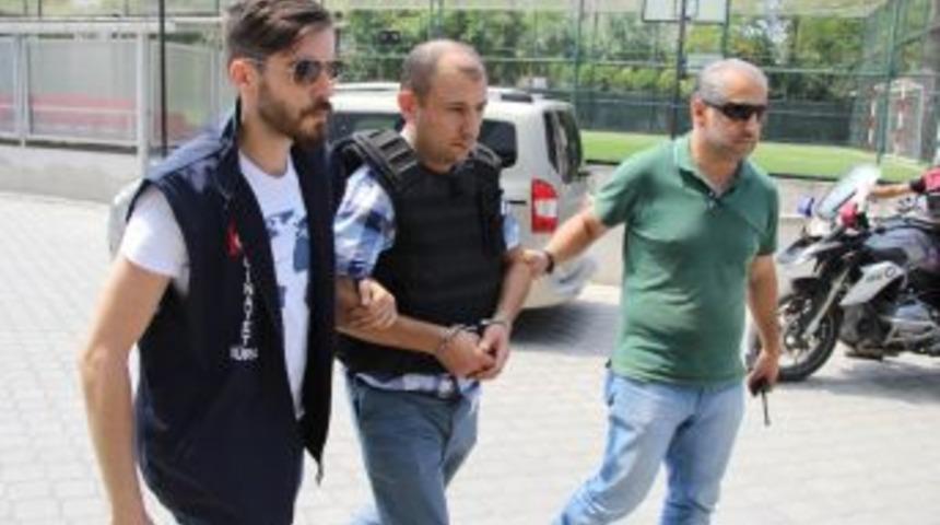 Park Kavgasında Bir Kişiyi Vurarak &Ouml;l&uuml;m&uuml;ne Sebep Olan Polis Tutuklandı