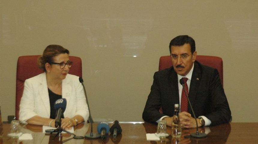 Ticaret Bakanı Ruhsar Pekcan G&ouml;revi Devraldı