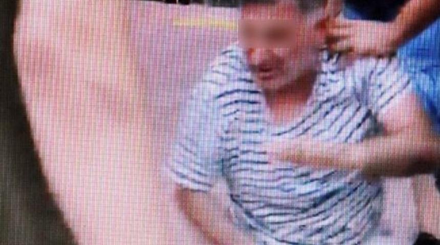 Sokak Ortasında Teşhirde Bulununca Darp Edildi