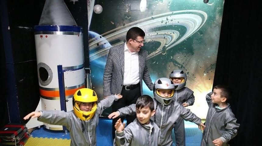 &lsquo;&ccedil;ocuklar Hayallerine Dokunuyor, Gelecekle Tanışıyor&rsquo; Projesi Devam Ediyor