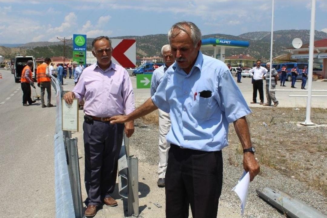 Tosya&rsquo;da K&ouml;yl&uuml;lerden Yolun Bariyerle Kapatılmasına Tepki