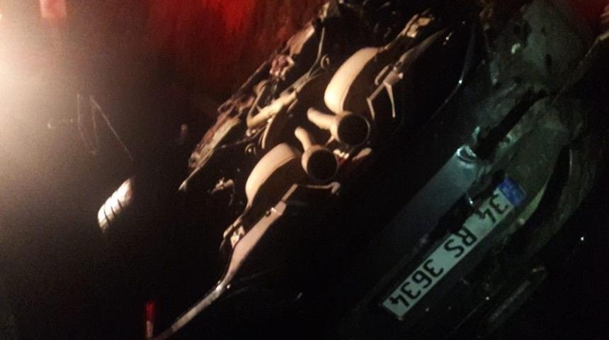 Otomobil Dereye U&ccedil;tu: 2 Yaralı