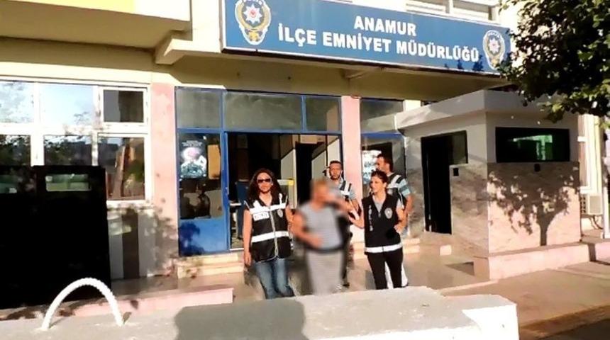 Mersin&rsquo;de Fuhuş Operasyonu: 23 G&ouml;zaltı