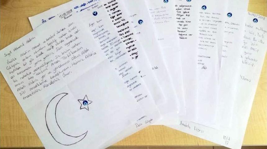 &Ouml;ğrencilerden Mehmet&ccedil;ik&rsquo;e Moral Mektubu