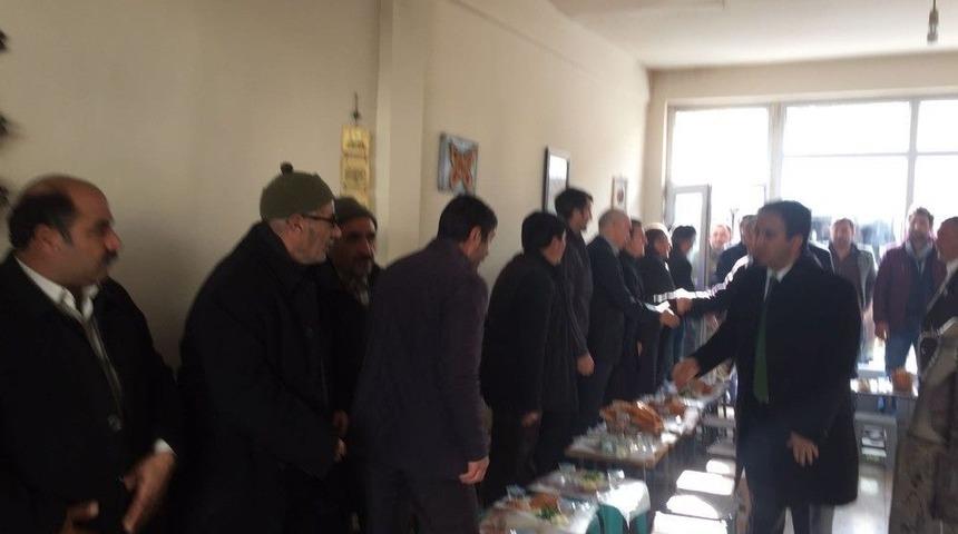 Başkan Vekili Dundar, Esnaflarla Bir Araya Geldi